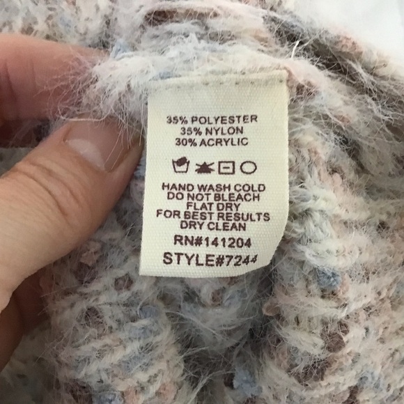 Hem & Thread Oatmeal Confetti Speckled Eyelash Sweater with Bishop Sleev… - Picture 12 of 14